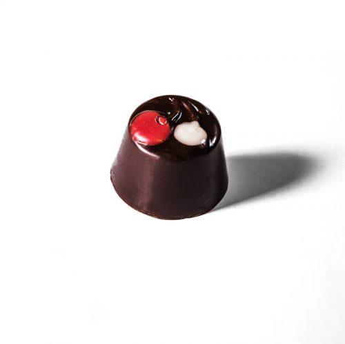 Cherry-fondant-cordial-chocolate-full-chocomiro