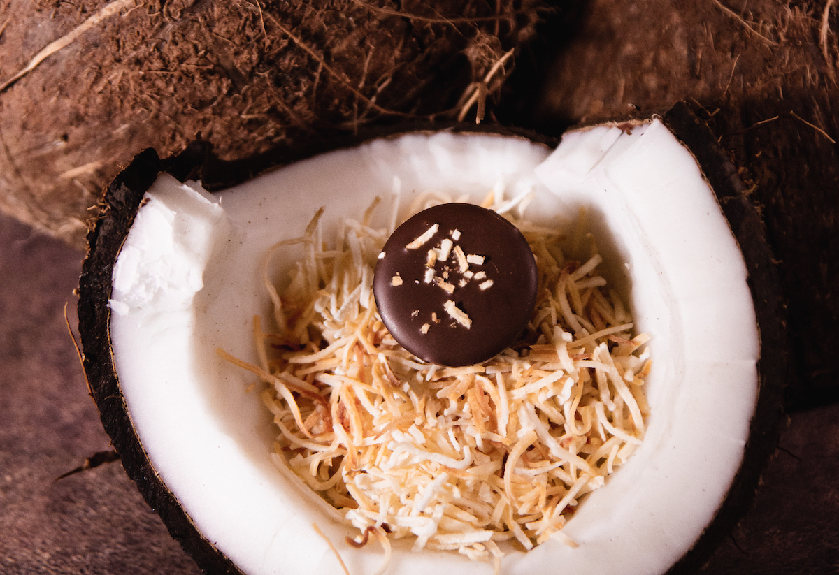 background-tall-coconut-chocolate-in-coconut-2