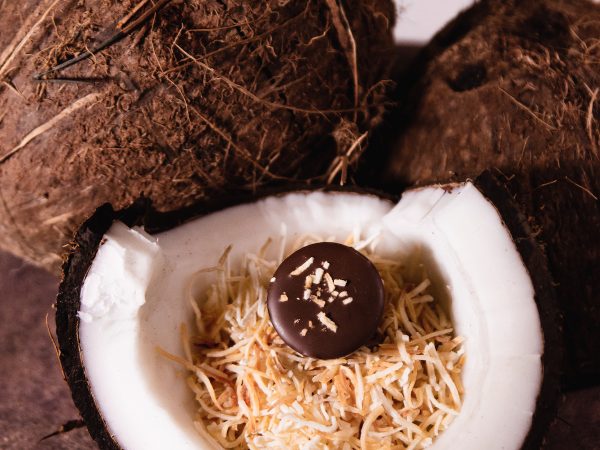 background-tall-coconut-chocolate-in-coconut