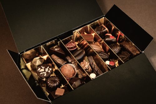 chocolate-box-large2-open-chocomiro-color-light